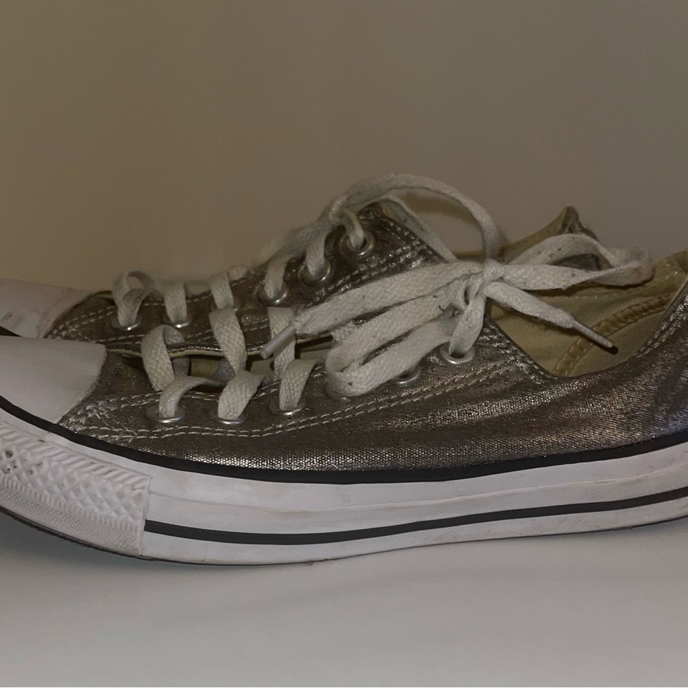 Converse - Picture 3 of 8